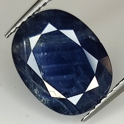 Saphir Bleu 4.22ct taille ovale 11.5x8.9mm