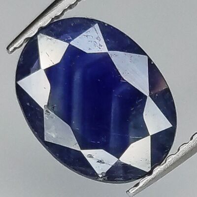 Saphir Bleu 1.46ct taille ovale 9.0x6.9mm