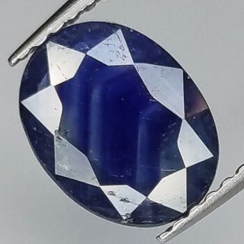 Saphir Bleu 1.46ct taille ovale 9.0x6.9mm 1