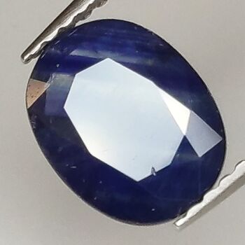 Saphir Bleu 1.65ct taille ovale 8.9x6.9mm 3