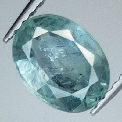1,69 ct Blauer Saphir im Ovalschliff 7,9 x 6,0 mm
