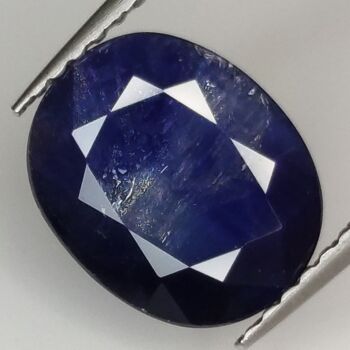 Saphir Bleu 3.58ct taille ovale 9.8x8.0mm 2
