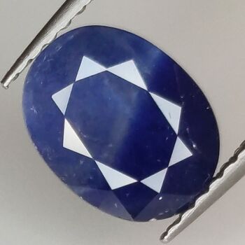 Saphir Bleu 1.96ct taille ovale 8.9x6.8mm 1