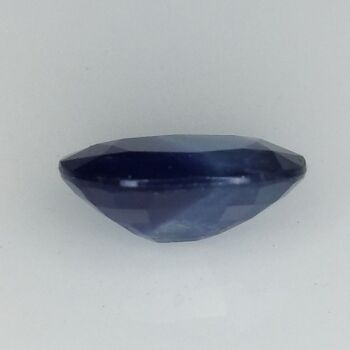 Saphir Bleu 1.96ct taille ovale 8.9x6.8mm 6