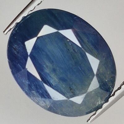 Saphir Bleu 3.88ct taille ovale 10.8x8.6mm