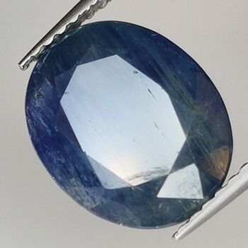 Saphir Bleu 3.88ct taille ovale 10.8x8.6mm 3