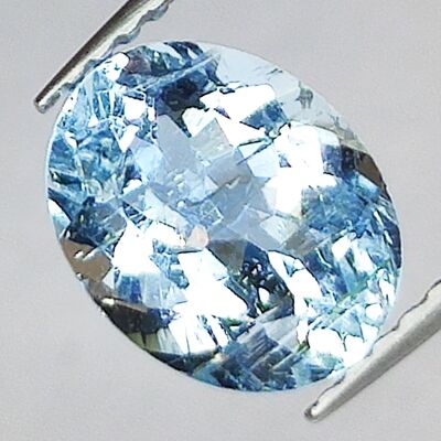 1,73 ct Aquamarin im Ovalschliff 8,9 x 7 x 4,8 mm