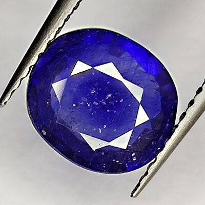 Zaffiro blu da 2,16 carati taglio ovale 8,6x7,7 mm