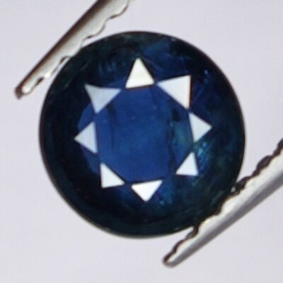 0,89 ct Blauer Saphir im Rundschliff, 5,7 x 5,7 mm
