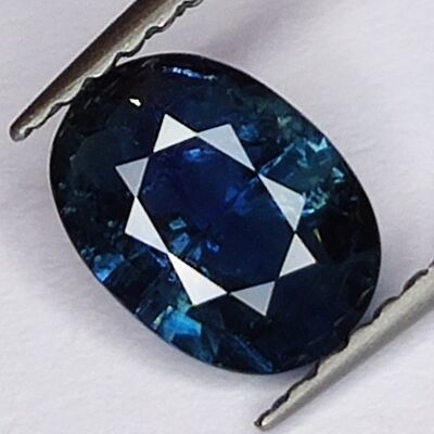 Saphir Bleu 1.25ct taille ovale 7.6x5.6mm