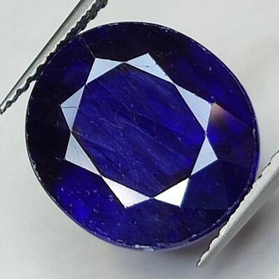 10,51 ct Blauer Saphir im Ovalschliff, 13,1 x 11,8 mm