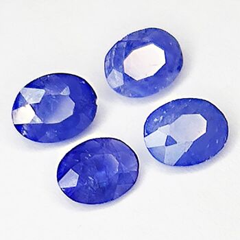 Saphir Bleu 1.20ct taille ovale 4.7x3.6mm 4pz 2