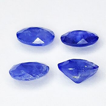 Saphir Bleu 1.20ct taille ovale 4.7x3.6mm 4pz 3