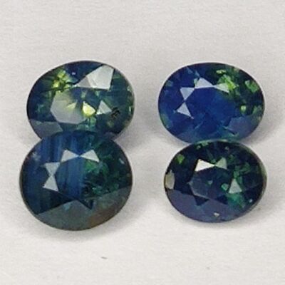 1,84 ct blauer Saphir im Ovalschliff 4,9 x 4,2 mm, 4 Stk