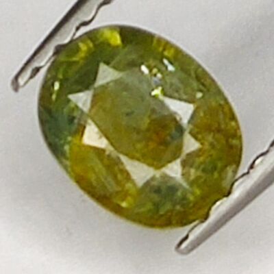 Saphir vert 0,64 ct taille ovale 5,8 x 4,6 mm