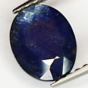 Saphir Bleu 1.45ct taille ovale 7.9x6.0mm 3