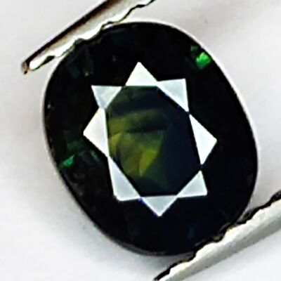 Zaffiro verde da 0,76 ct taglio ovale 6,0x5,0 mm