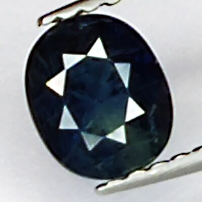 0,95 ct Blauer Saphir im Ovalschliff, 5,9 x 4,9 mm
