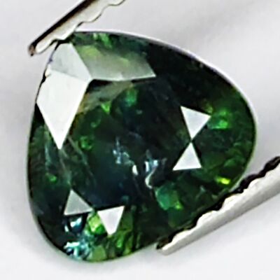Saphir vert taille poire 1,08 ct 6,6 x 6,1 mm