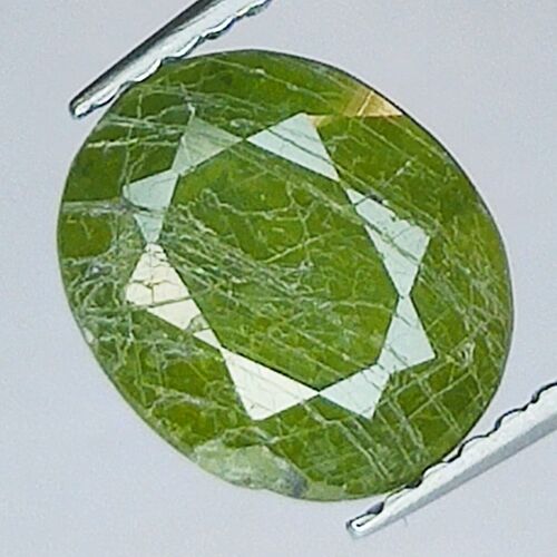 6.29ct Zafiro Verde talla oval 9.1x7.5mm