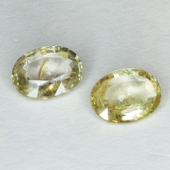 2.86ct Couple saphir jaune taille ovale 7.8x5.9mm 4