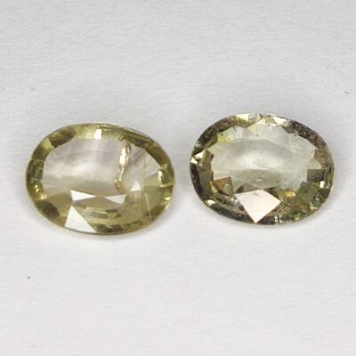 2.28ct Couple Green Sapphire oval cut 7.9x2.9mm