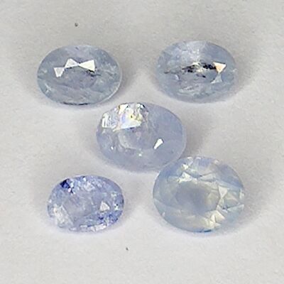 1,73 ct Blauer Saphir im Ovalschliff 4,7 x 3,9 mm, 5 Stk