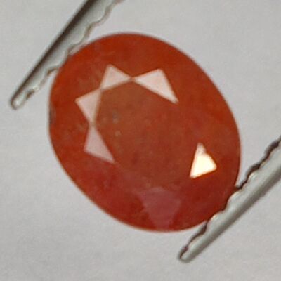 Zaffiro Padparadscha da 0,85 carati taglio ovale 6,0x4,8 mm