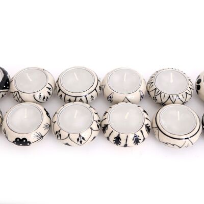 Packung mit 12 Crackle-Teelichtern aus Keramik in Schwarz und Weiß
