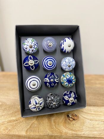 Lot de 12 boutons ronds bleus en céramique 2