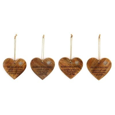 Set di 4 targhe a forma di cuore con ricetta incisa nera da appendere in legno