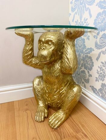 Chimpanzé doré avec table d'appoint en verre 5