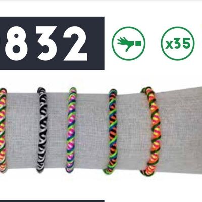 Los 35 geflochtene brasilianische Armbänder
