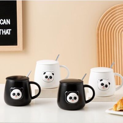 Taza de cerámica "PANDA" con tapa y cuchara en color blanco y negro. TK-341