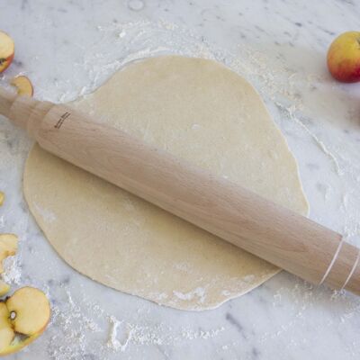 The roll of the King (made in France) rolling pin in natural beech