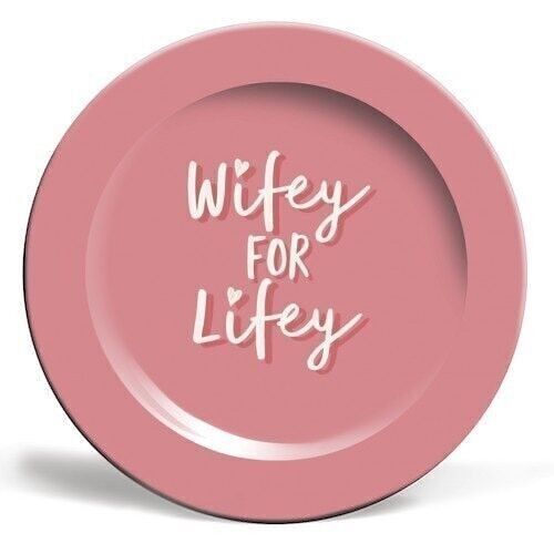 Plates 'Wifey for Lifey' by Giddy Kipper
