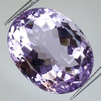 Améthyste taille ovale 17,73 ct 2