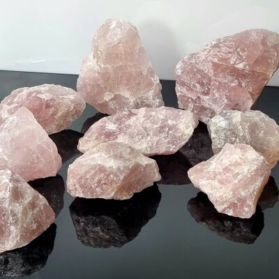Grande cristallo di quarzo rosa grezzo