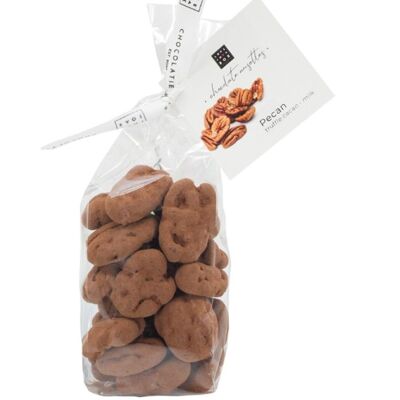 Chocolate Pecans Dark – roasted pecan nuts covered with dark chocolate and cocoa