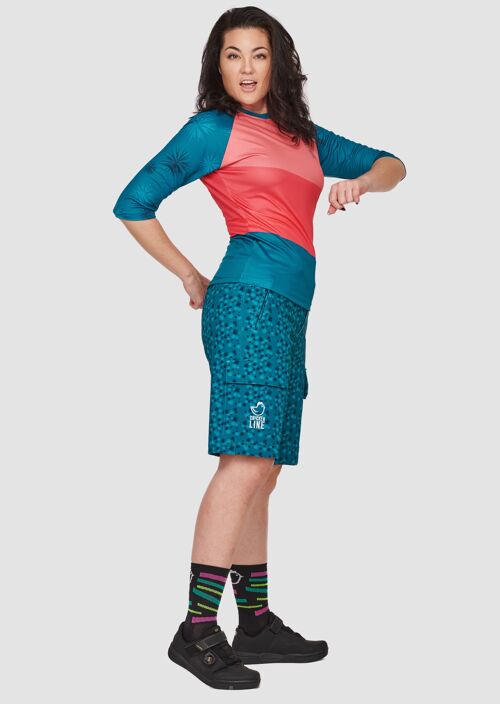 FREEDOM - Curvy fit multisport shorts col. PEACOCK