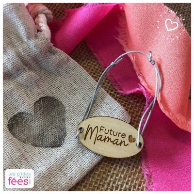 "Future Mom" Holzmedaillon-Armband (Schwangerschaft, Kind, Muttertag)