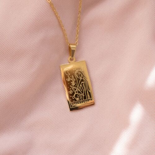 “Calderon” Astrology Tablet Necklace - Capricorn
