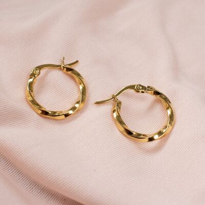 “Erica” Star Huggie Earring