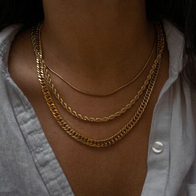 Kurze Halskette „Cori“ mit Schlangenkette - Dünn