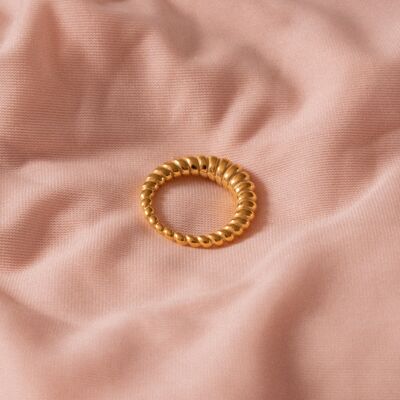 “Demi” Small Croissant Earrings