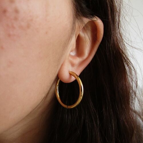 “Gabby” Huggie Earrings