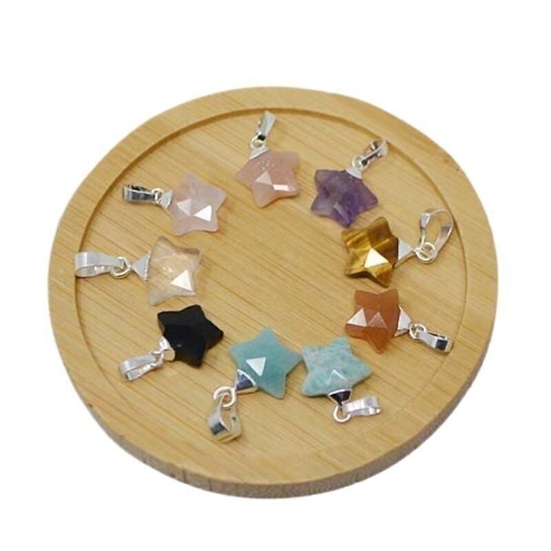 Versilberter Sternanhänger