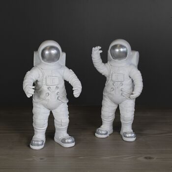 Poly astronaute debout, 2-assortis., 11x9x21cm, blanc/argent, 702037