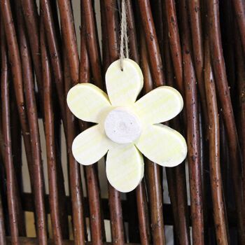 Fleur déco en bois à suspendre, 11 x 11 cm, jaune, 660856 2