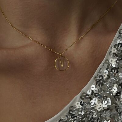 Resin initial letter V steel necklace